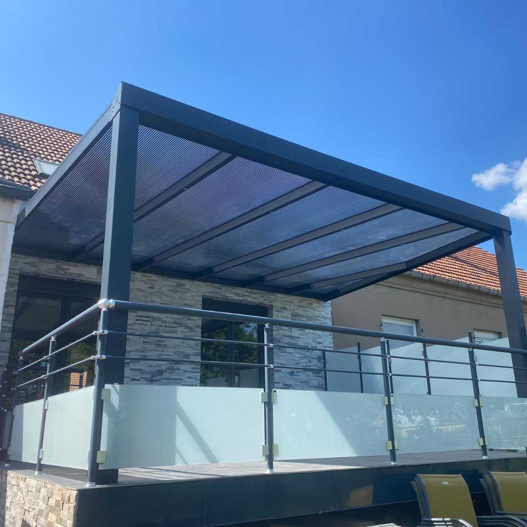 Pergola aluminium sur mesure Sarrenergy